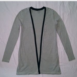 Three Dots Open Cardigan

Green/Navy Striped